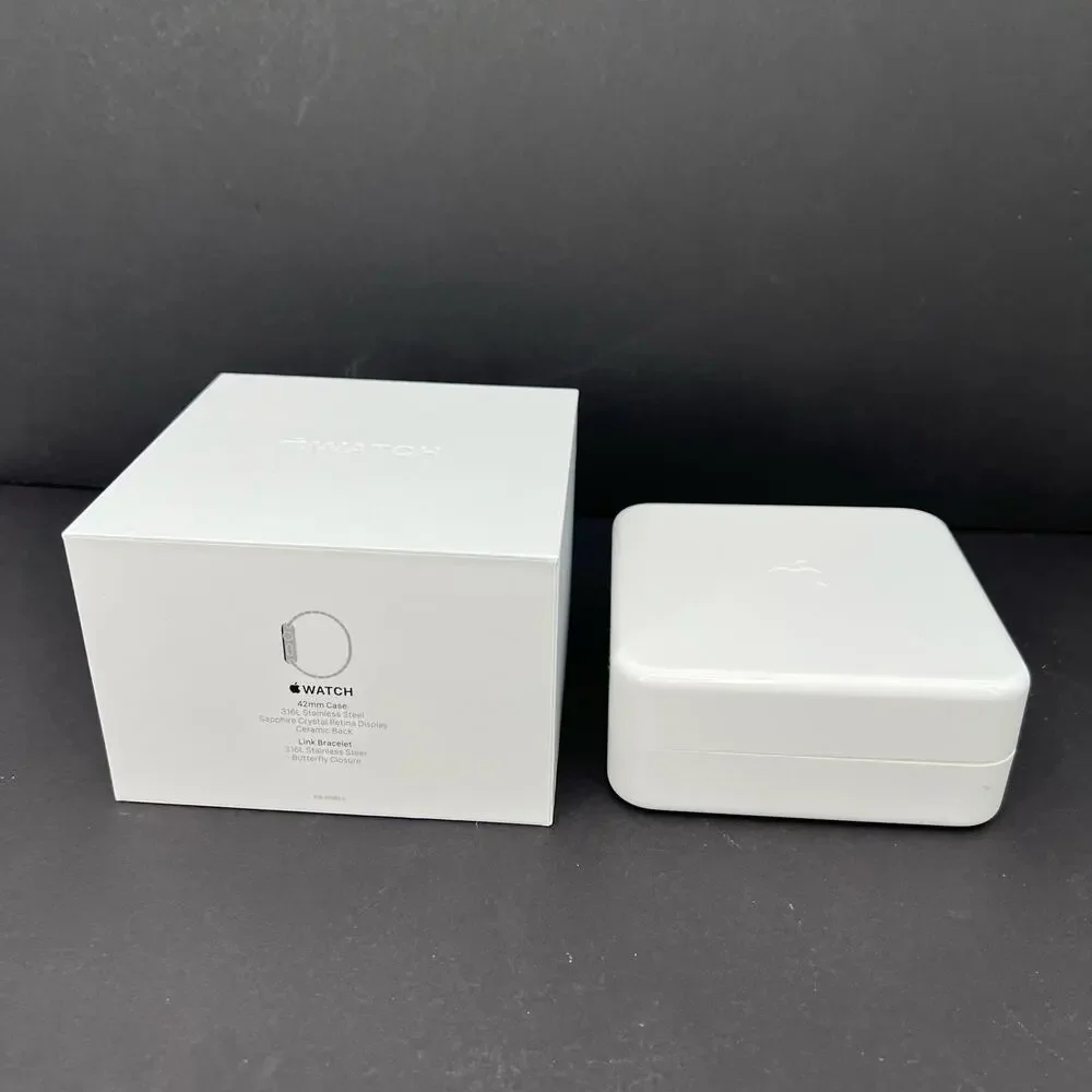 Apple Watch 1st Gen A1554 MJ3U2LL/A 42mm 6GB WiFi Only 4.3 Stainless